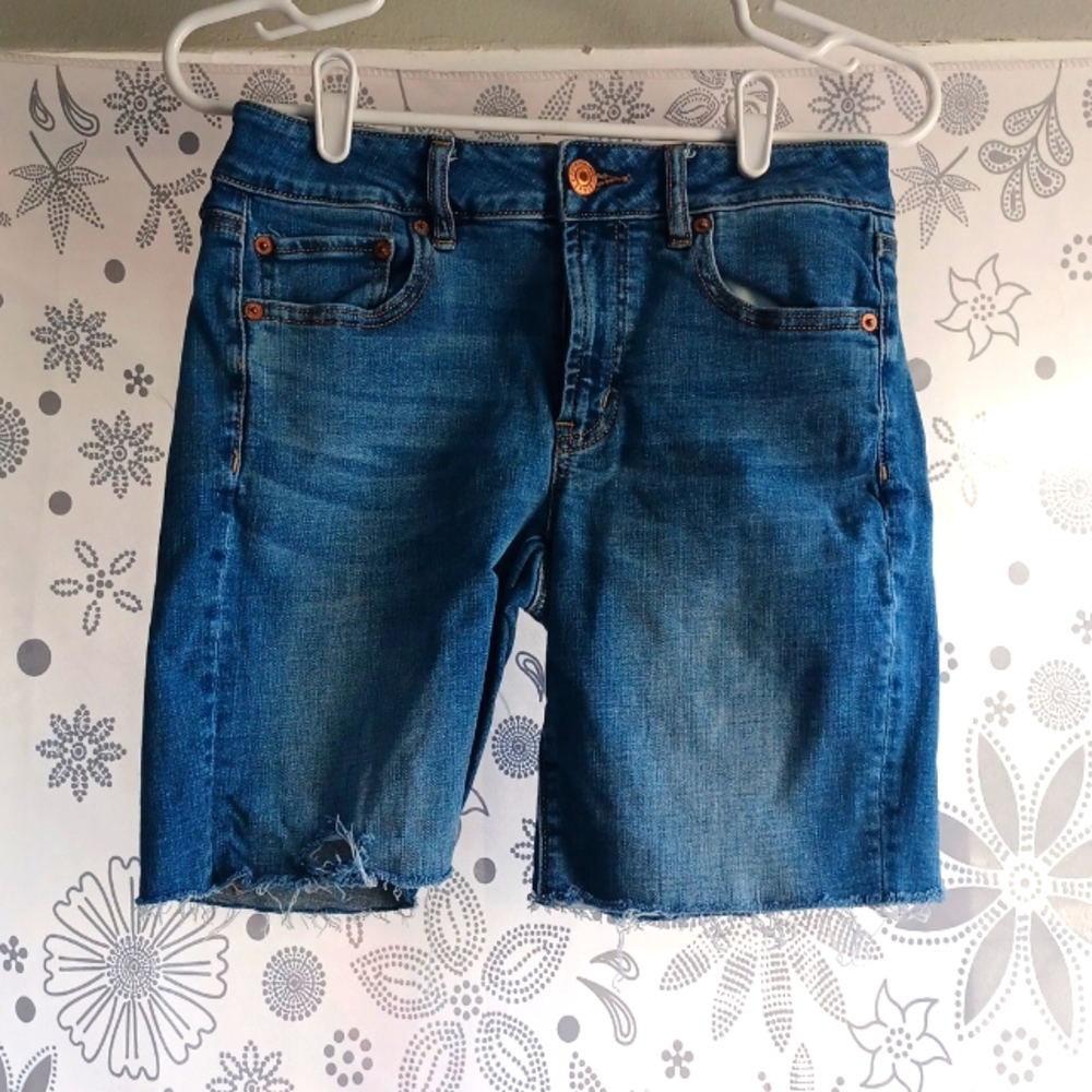 American Eagle Bermuda Shorts